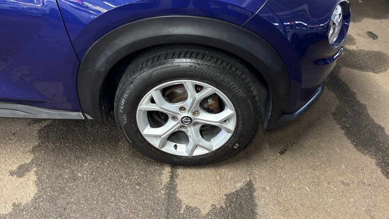 Nissan Juke 1.0 DiG-T 114 N-Connecta 5dr DCT Petrol Hatchback